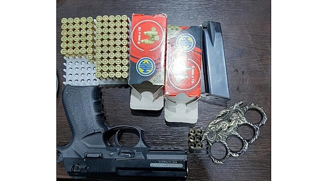 Ruhsatsız silahıyla havaya ateş açan kişi gözaltına alındı