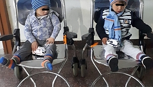 Sokakta yalınayak bulunan çocuklar ailelerine teslim edildi.