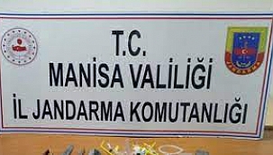 Şüphe üzerine durdurulan otomobildeki bir kişinin üzerinden uyuşturucu çıktı