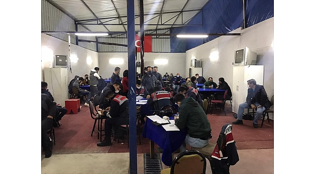 Tavuk çiftliğine kumar baskını
