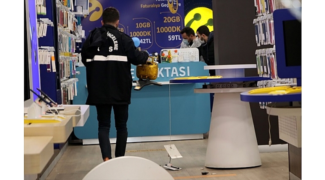 Telefoncudan 25 cep telefonu çalan 3 şüpheli yakalandı