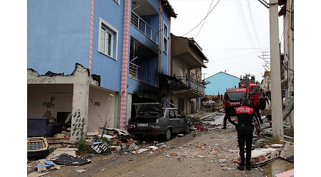Uşak'ta iki evdeki doğal gaz patlaması