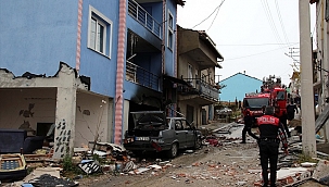 Uşak'ta iki evdeki doğal gaz patlaması