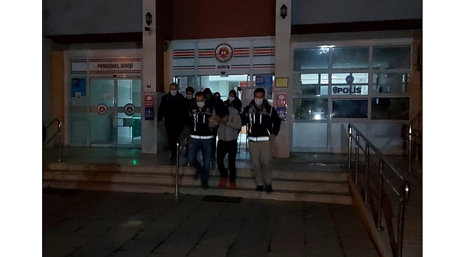 Uyuşturucu operasyonunda yakalanan 2 zanlı tutuklandı
