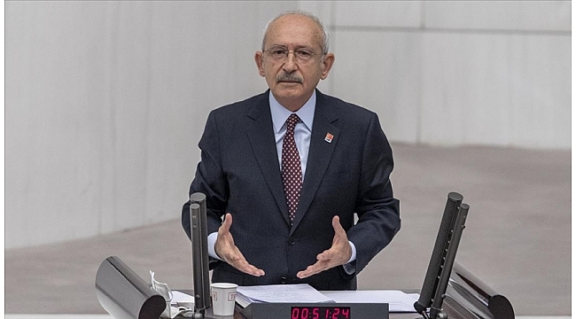 "Yapmamız gereken bütün sağlıkçıları alkışlamaktır"