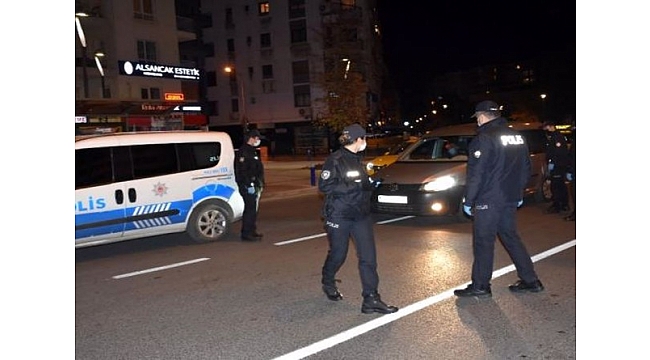 İzmir'de Kovid-19 tedbir ve kısıtlamalarına uymayan 1198 kişiye ceza