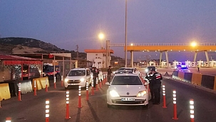 İzmir'deki huzur uygulamasında aranan 39 şüpheli yakalandı