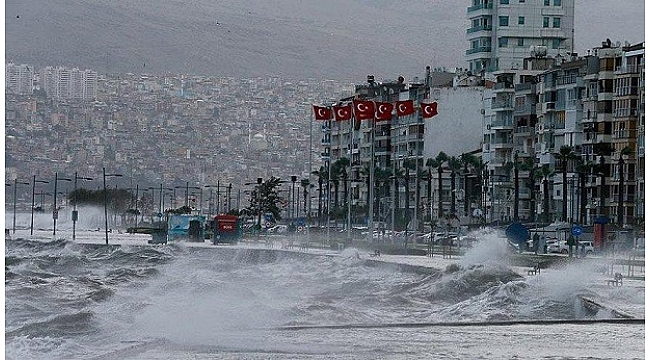 İzmir için kuvvetli rüzgar ve fırtına uyarısı