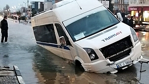 Manisa'da asfalt yol çöktü