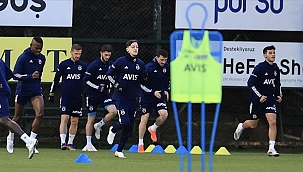 Mesut Özil, Fenerbahçe ile ilk antrenmanına çıktı