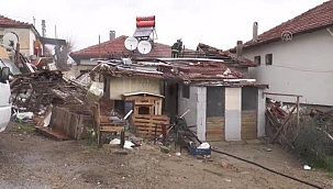 Metruk evde çıkan yangın, kümesteki güvercinler zarar görmeden söndürüldü