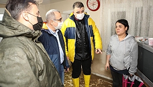 AK Parti İzmir milletvekilleri sel mağdurlarını ziyaret etti