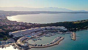 Altın Yunus Homes ile Çeşme’yi her mevsim yaşayın.