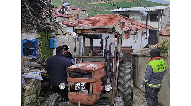 Çöp biriktiren vatandaşın evi üçüncü defa temizlendi