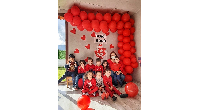 Evrensel Anaokulu'nda 'Sevgi' konusu işlendi.