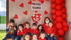 Evrensel Anaokulu'nda 'Sevgi' konusu işlendi.