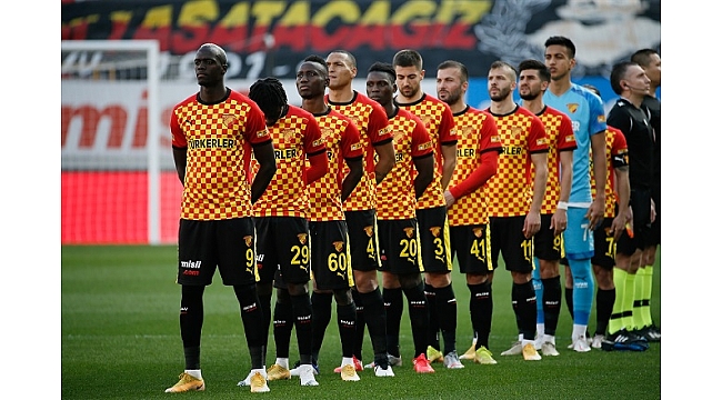 İzmir'de 4 gollü beraberlik