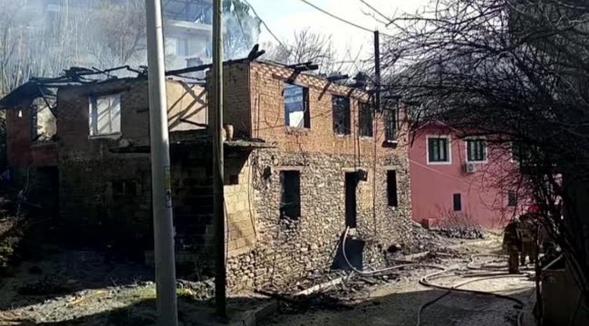 İzmir'de bir evde çıkan yangında 96 yaşındaki yaşlı kadın hayatını kaybetti
