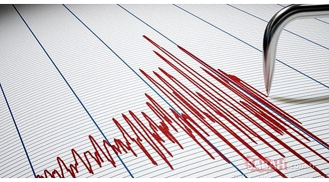 İzmir'de deprem fırtınası.Yine 5.2 şiddetinde sallandı