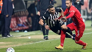 İzmir derbisinde kazanan Altınordu oldu