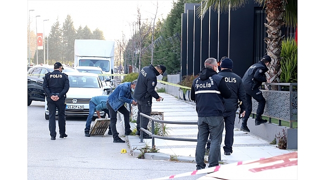 Manisa'da iş yerine ateş açan şüpheli aranıyor