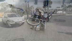 Ootomobille çarpışan motosikletin sürücüsü yaralandı