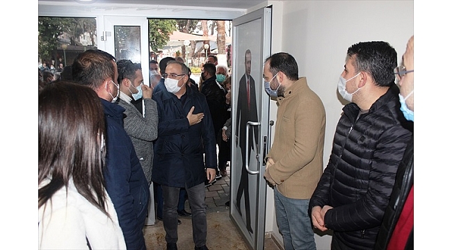 Sürekli, Ödemiş'te partililerle buluştu