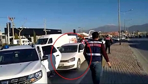 2 yaşlıyı 90 bin liralık altınlarını alarak dolandıran sahte polisler yakalandı