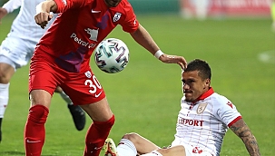 Altınordu,Samsunspor puanları paylaştı