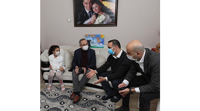 Başkan Sürekli’den şampiyon öğrenciye ziyaret