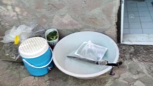Evlerinin 2 katını uyuşturucu imalathanesine çeviren 2 şüpheli yakalandı