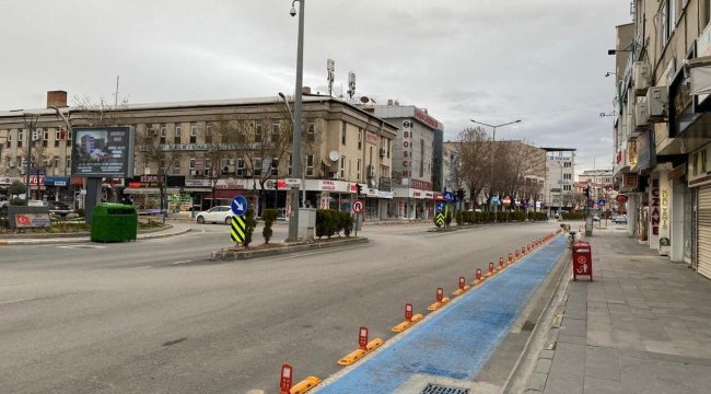 Hafta sonu sokağa çıkma yasağı hangi illerde? 27-28 Mart 2021 Pazar sokağa çıkma yasağı var mı, kaçta başlıyor? Hafta sonu yasağı saatleri!