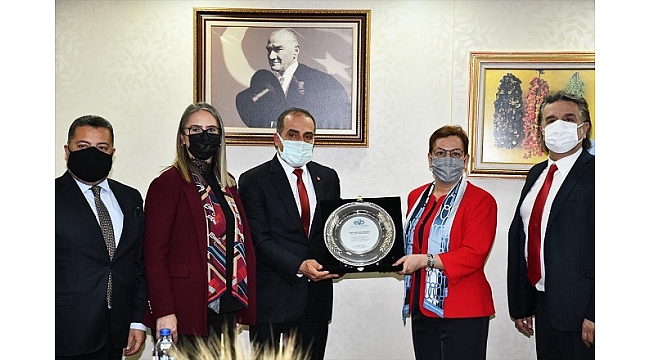 İhracatçıları Birliği yöneticileri, Ankara'da temaslarda bulundu