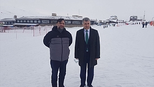 İzmirli Roman gençler Erciyes'te kayak eğitimi aldı