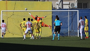 Menemenspor evinde kaybetti
