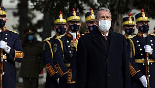 Milli Savunma Bakanı Akar, Bükreş Türk Şehitliği'ni ziyaret etti
