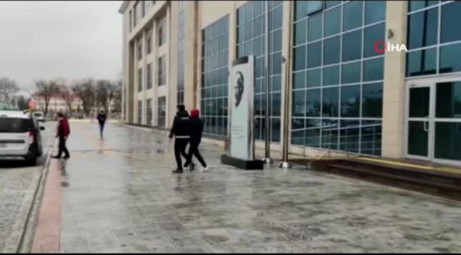 Uşak&#039;ta narkotik ekipleri 4 bin 536 adet uyuşturucu hap ele geçirdi