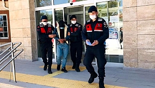 6 yıldır aranan şahıs otomobil bagajında kaçmaya çalışırken yakalandı