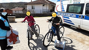 Başkan Bahçavan öksüz ve yetim çocukların yüzünü güldürdü