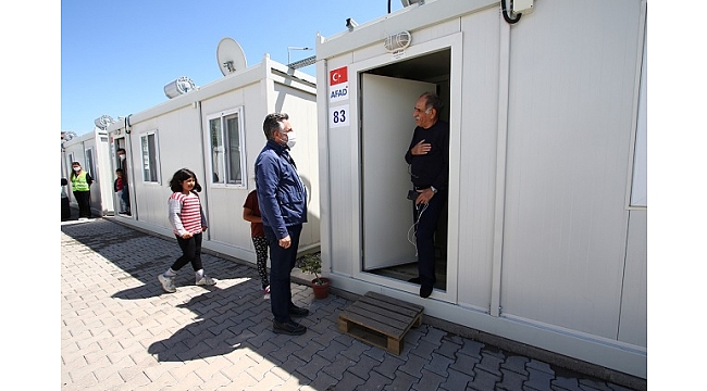 Başkan Sandal, “Depremzedeleri Yalnız Bırakmıyor”