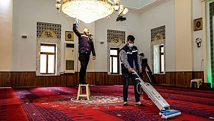 Buca’nın camilerinde ramazan temizliği