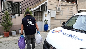 Büyükşehirden ihtiyaç sahibi ailelere 25 bin gıda paketi
