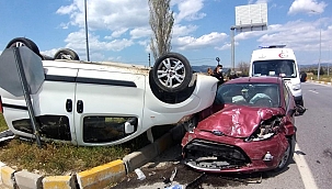 Efeler'de trafik kazası: 3 yaralı