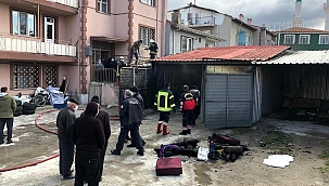 Garajda çıkan yangın paniğe neden oldu