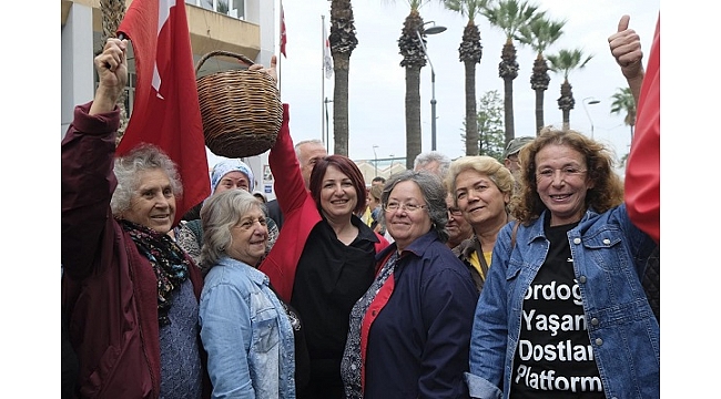 Kadın eli değince yıldızı parladı