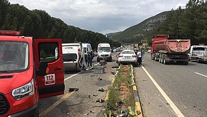 Muğla'da iki otomobil çarpıştı: 1 ölü, 5 yaralı