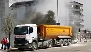 Patladıktan sonra alev alan lastik paniğe neden oldu