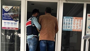 Terör örgütüne üye olma suçundan aranıyordu, İzmir'de yakalandı