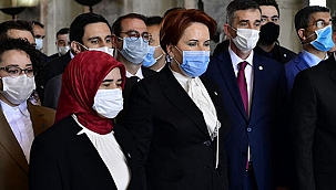 Akşener, Anıtkabir'i ziyaret etti