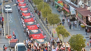 Balçova’da Ata’ya ve Bayrağa Saygı Korteji